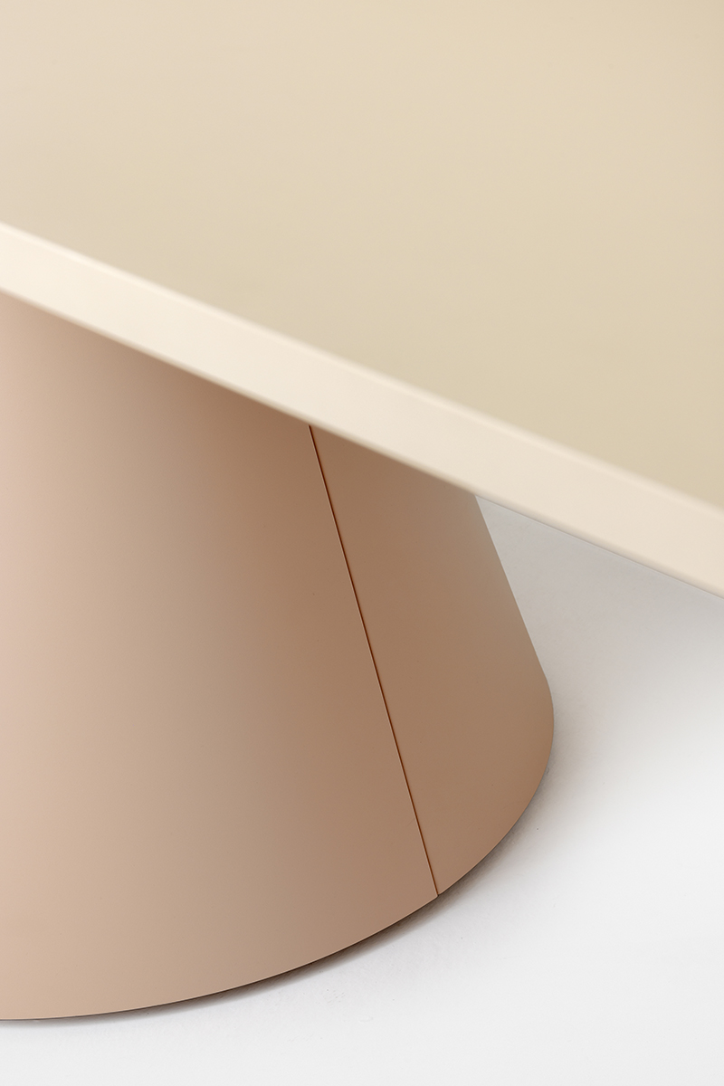 250 cone large tavolo