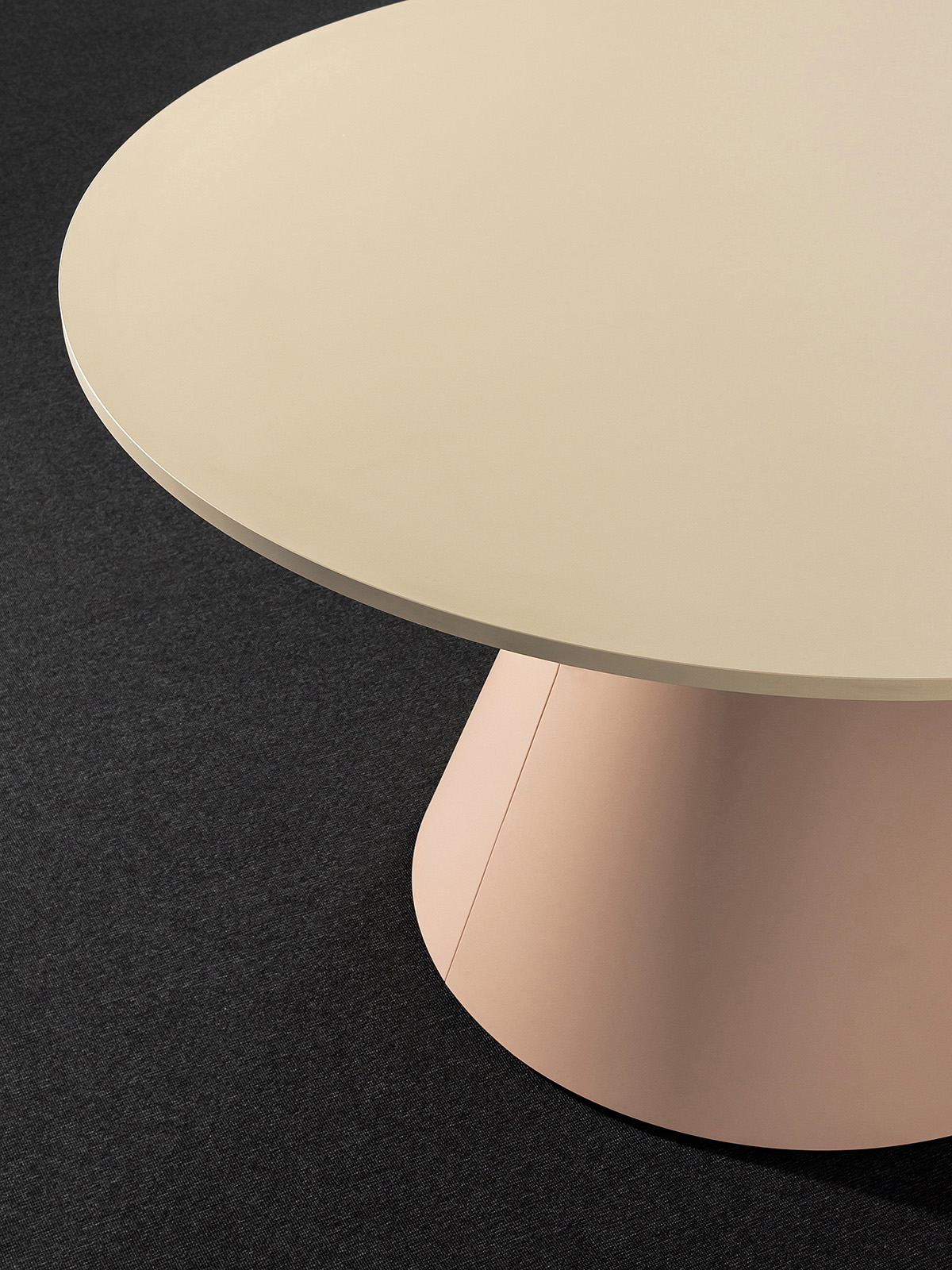 250 cone large tavolo