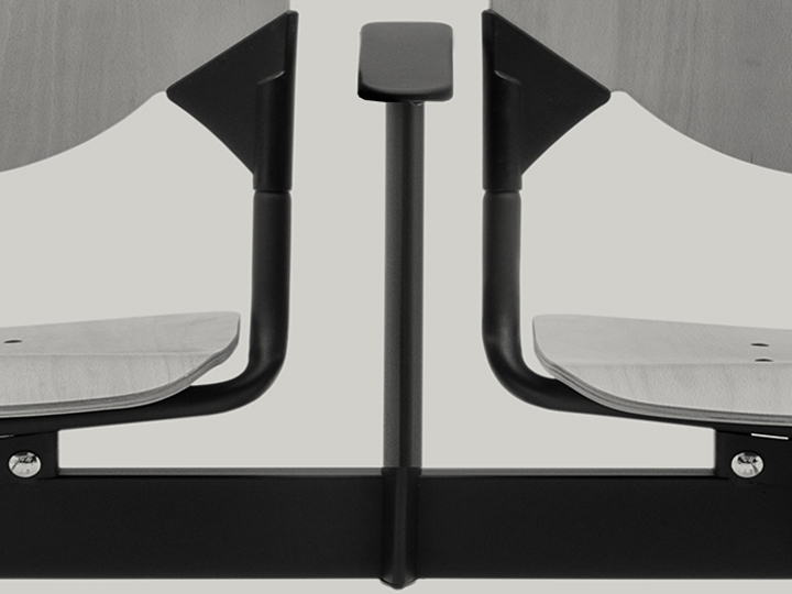 Bracciolo intermedio gate bench