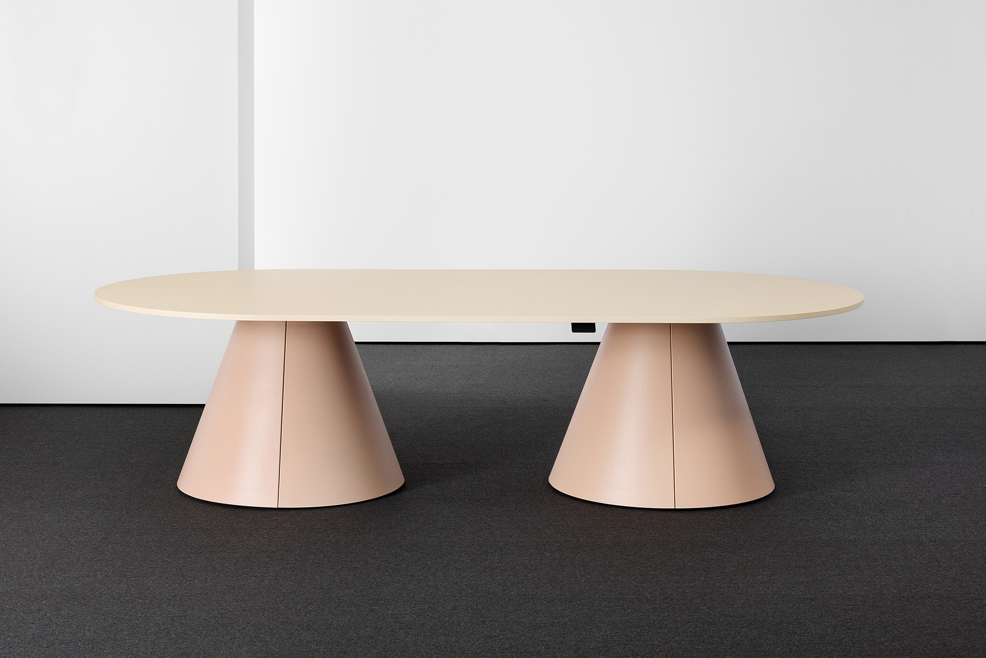 Follow meeting cone large tavolo