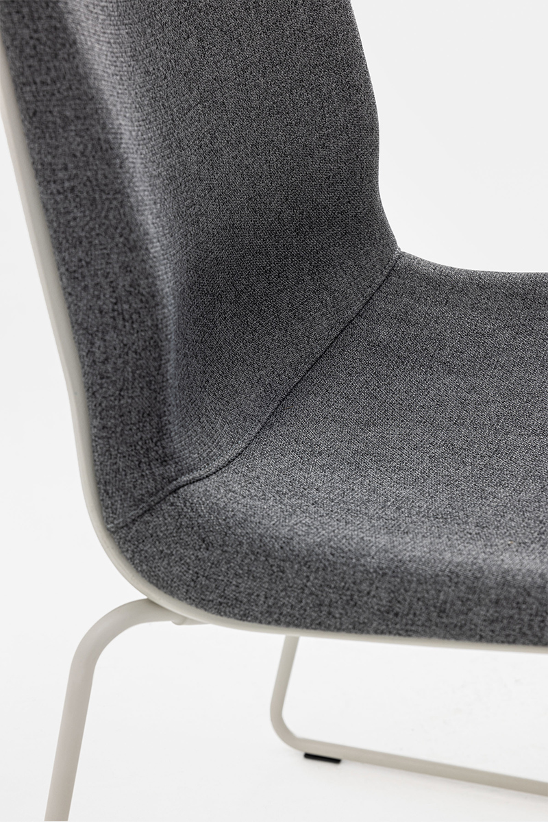 Loto sled chair sedia