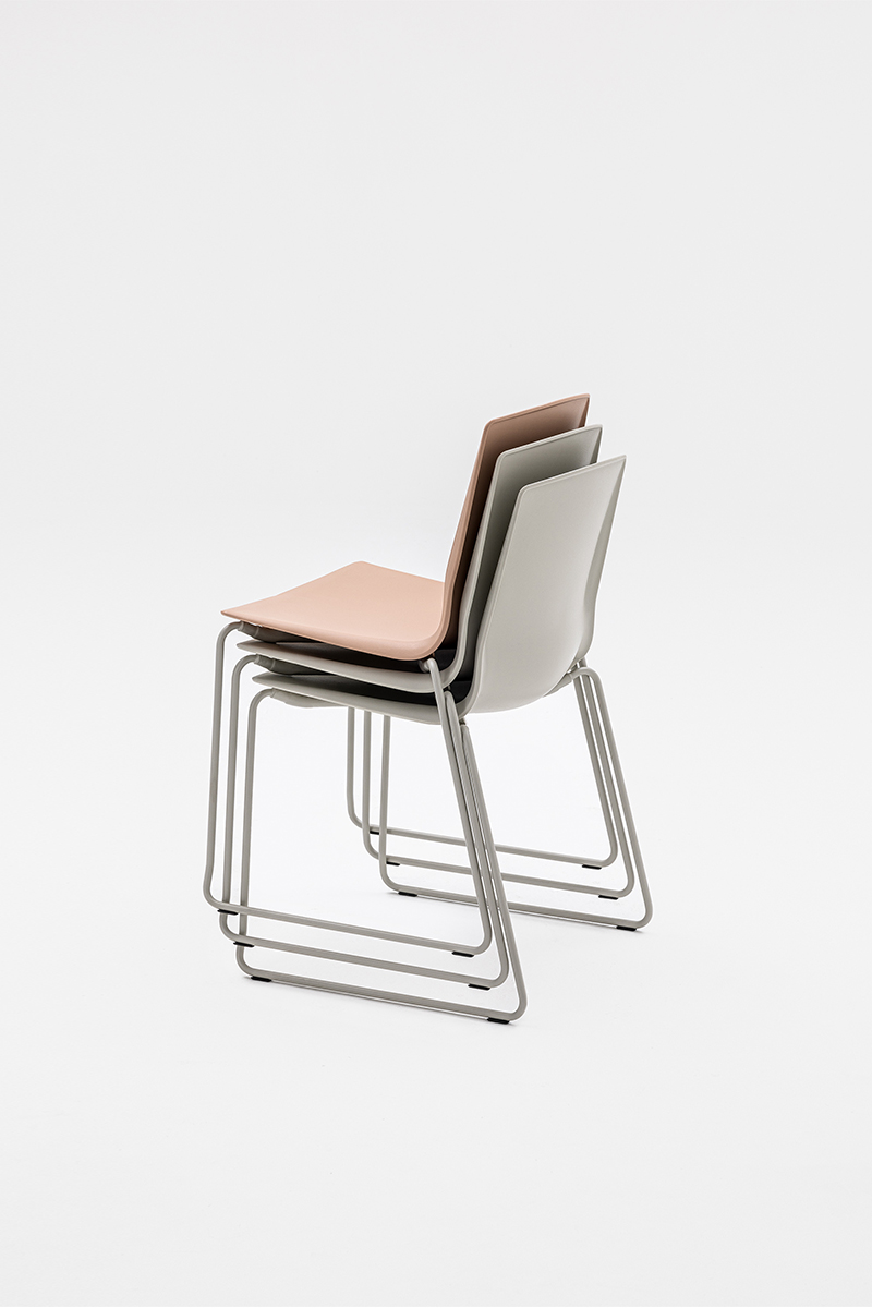 Loto sled chair sedia