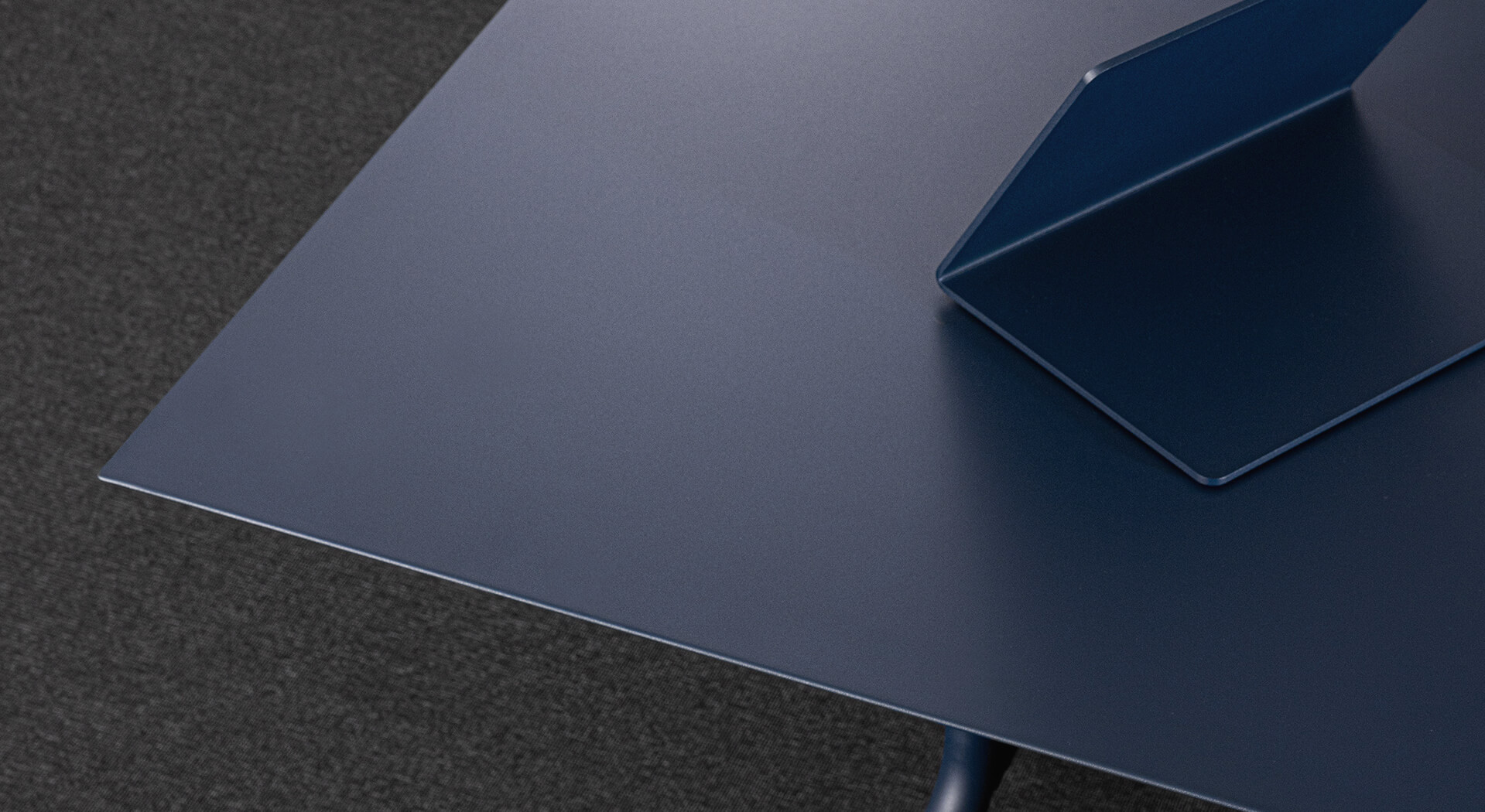 Mara libro — space saving table