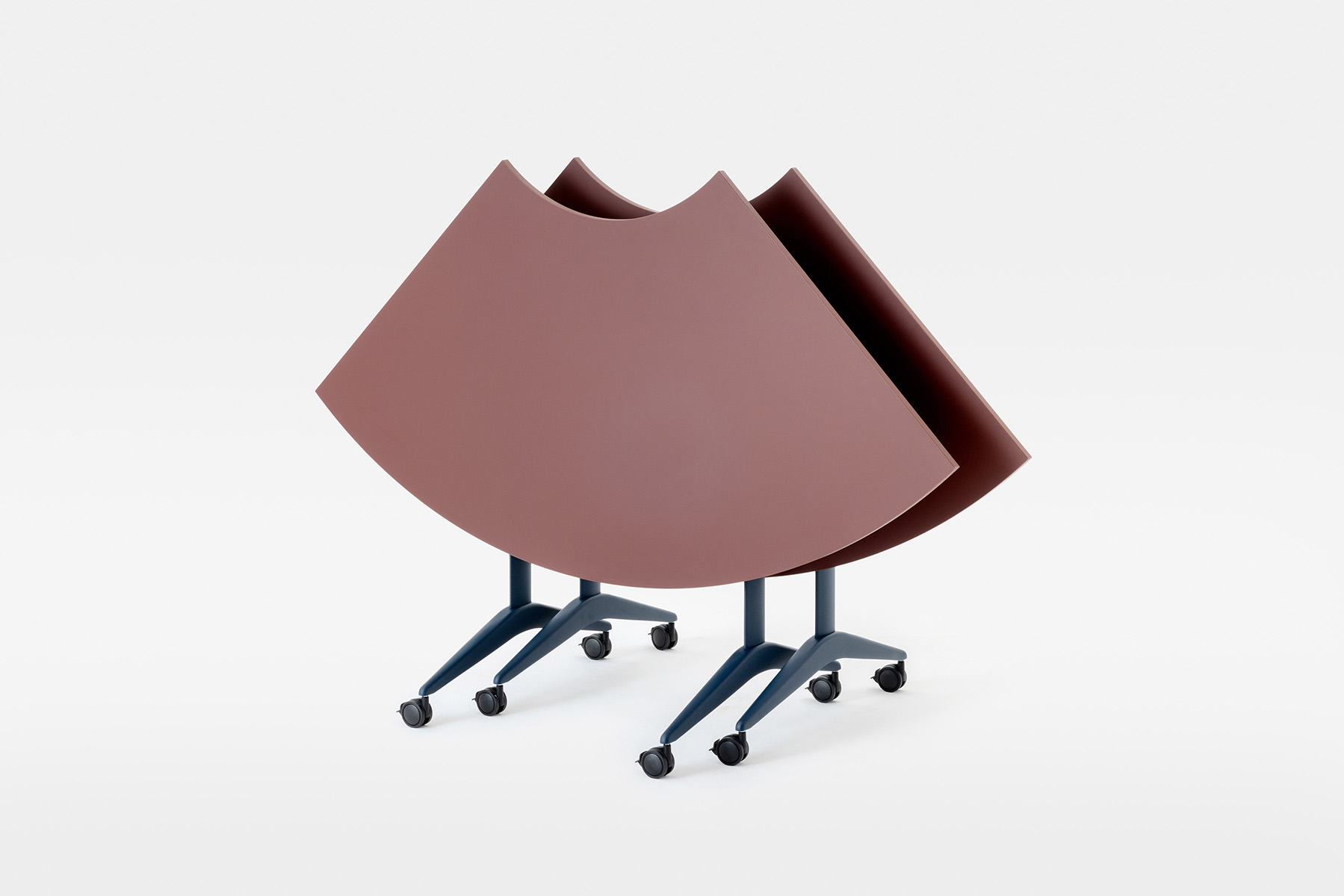 Savio tilting curve tavolo