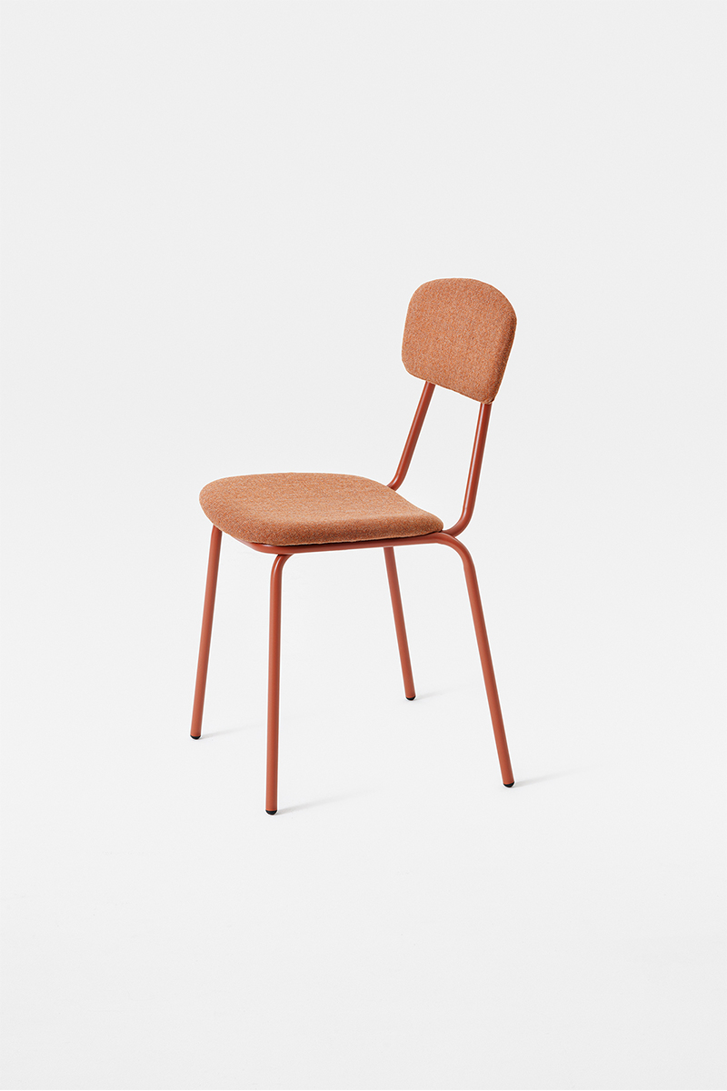 Simple soft chair sedia